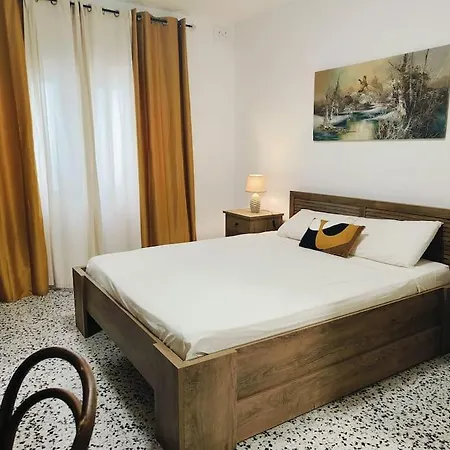 Stylish And Spacious Apartament