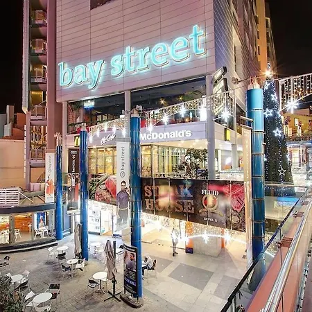 Stylish And Spacious *